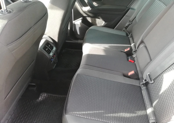 Volkswagen Tiguan cena 124900 przebieg: 55687, rok produkcji 2021 z Dobiegniew małe 529